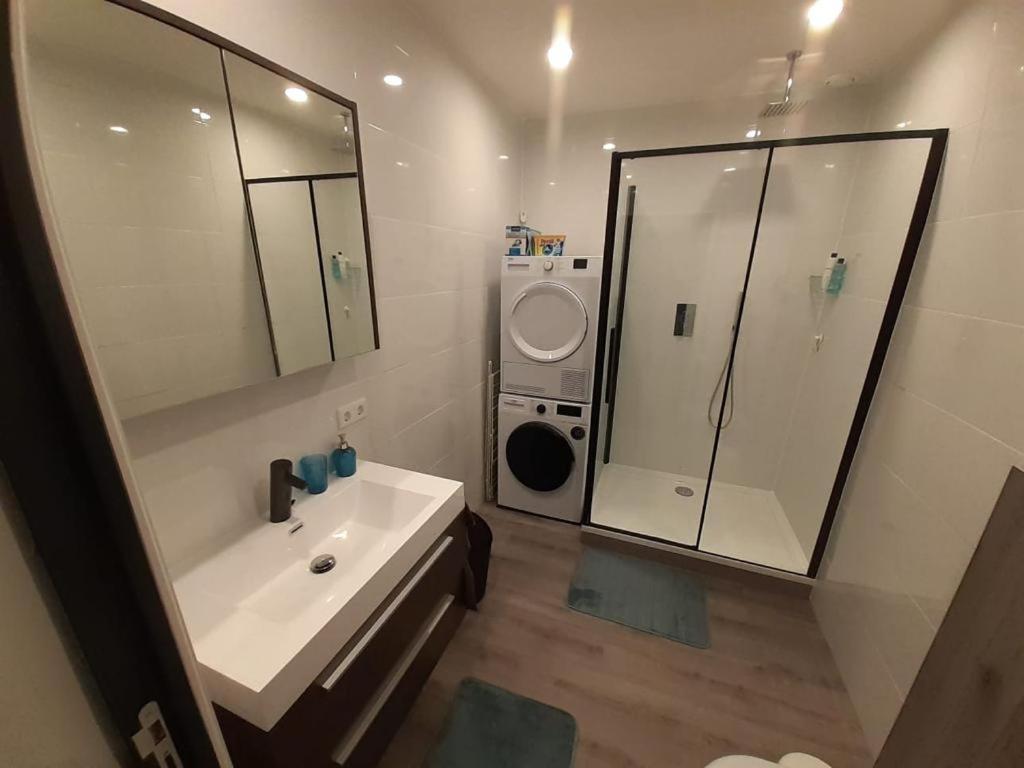Appartement Deluxe Tilburg Eksteriør bilde