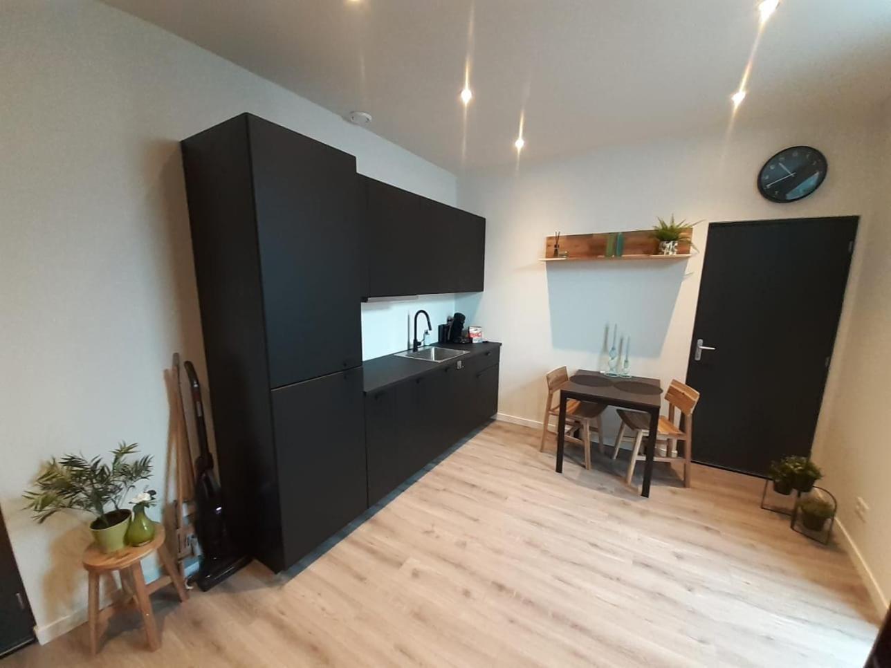 Appartement Deluxe Tilburg Eksteriør bilde